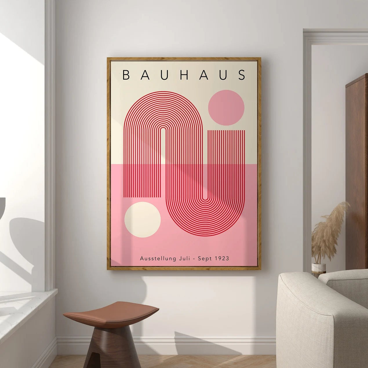 Bauhaus vaaleanpunainen ja valkoinen